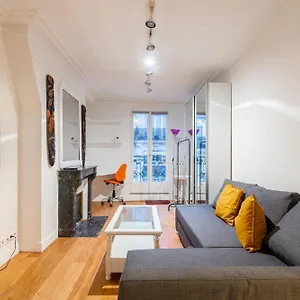 Luxurious 1 Bedroom Tour Eiffel Saint Dominique Free Netflix Appartement
