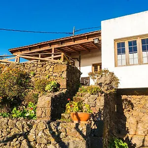Geranios Rojos Casa rural Las Rosas (El Hierro)