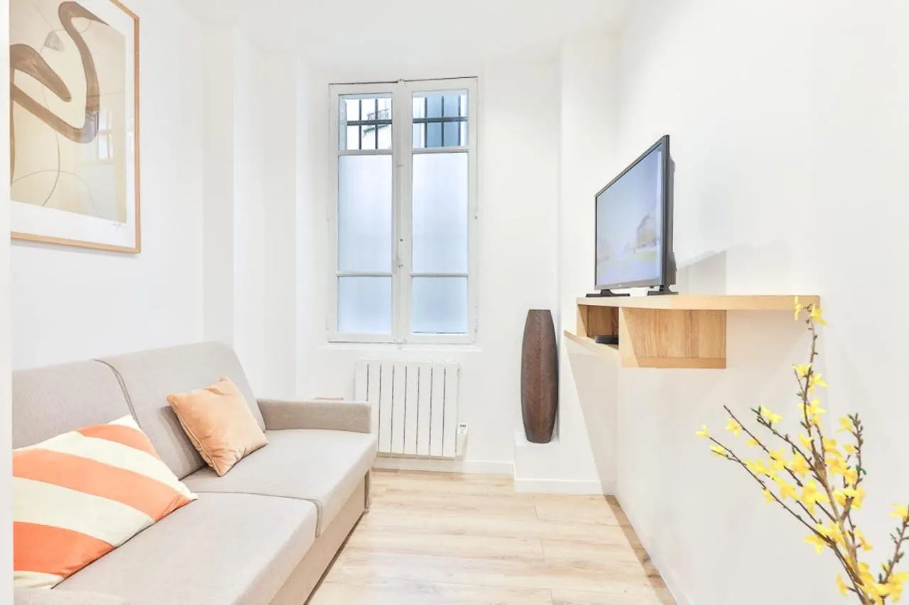 Charming Studio - 2P - Eiffel Tower Parigi